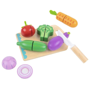 CUTTING VEGETABLES